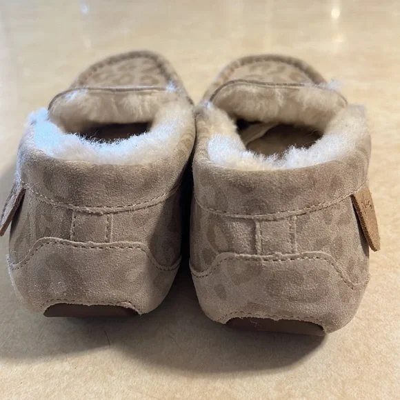 Women’s Deluxe by dearfoams Fernie Genuine Shearling Moccasin Slippers Size 6 - Picture 7 of 12